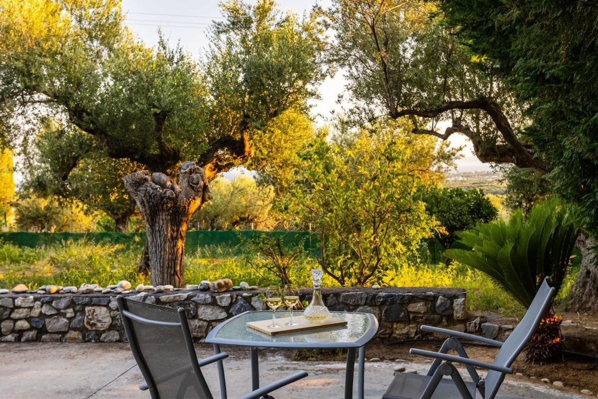 The Secret Garden At Villa Georgia Kalamata Extérieur photo